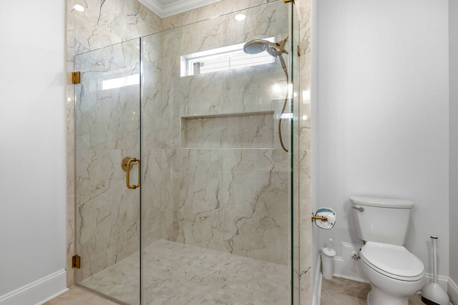 “The Atlantic” walk-in shower